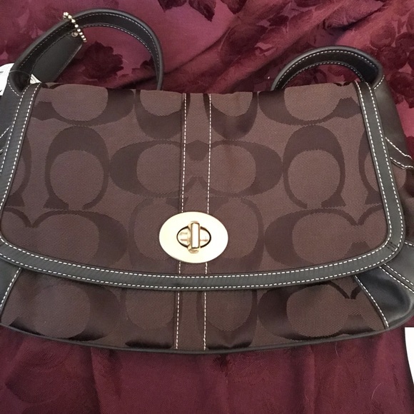 Coach Handbags - NWT Coach Signature Collection Stunning Bag